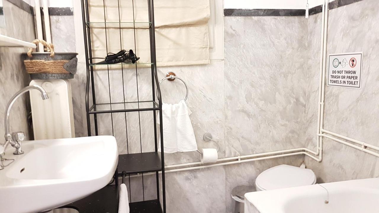 Olive Apartment- Athens Center, 4 Bd, 1.5 Bath Dış mekan fotoğraf