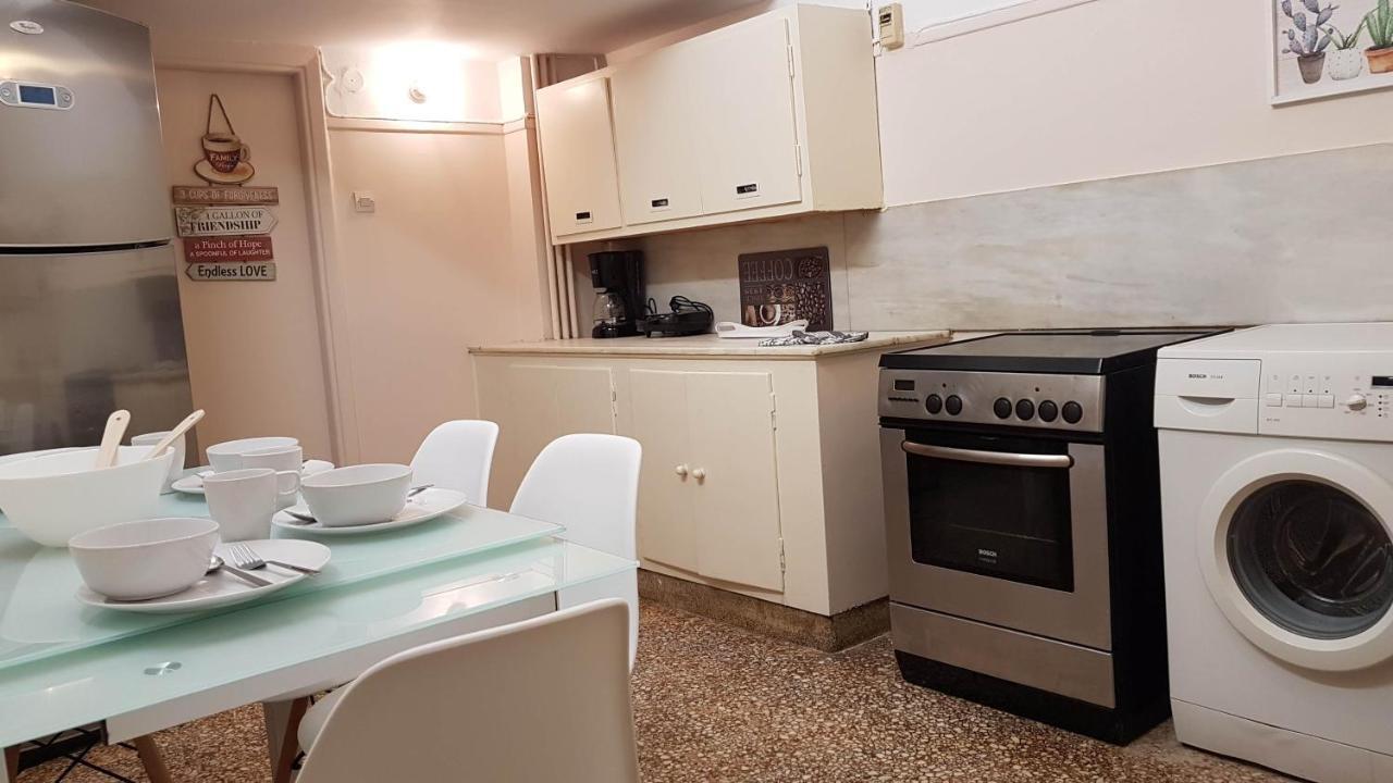 Olive Apartment- Athens Center, 4 Bd, 1.5 Bath Dış mekan fotoğraf