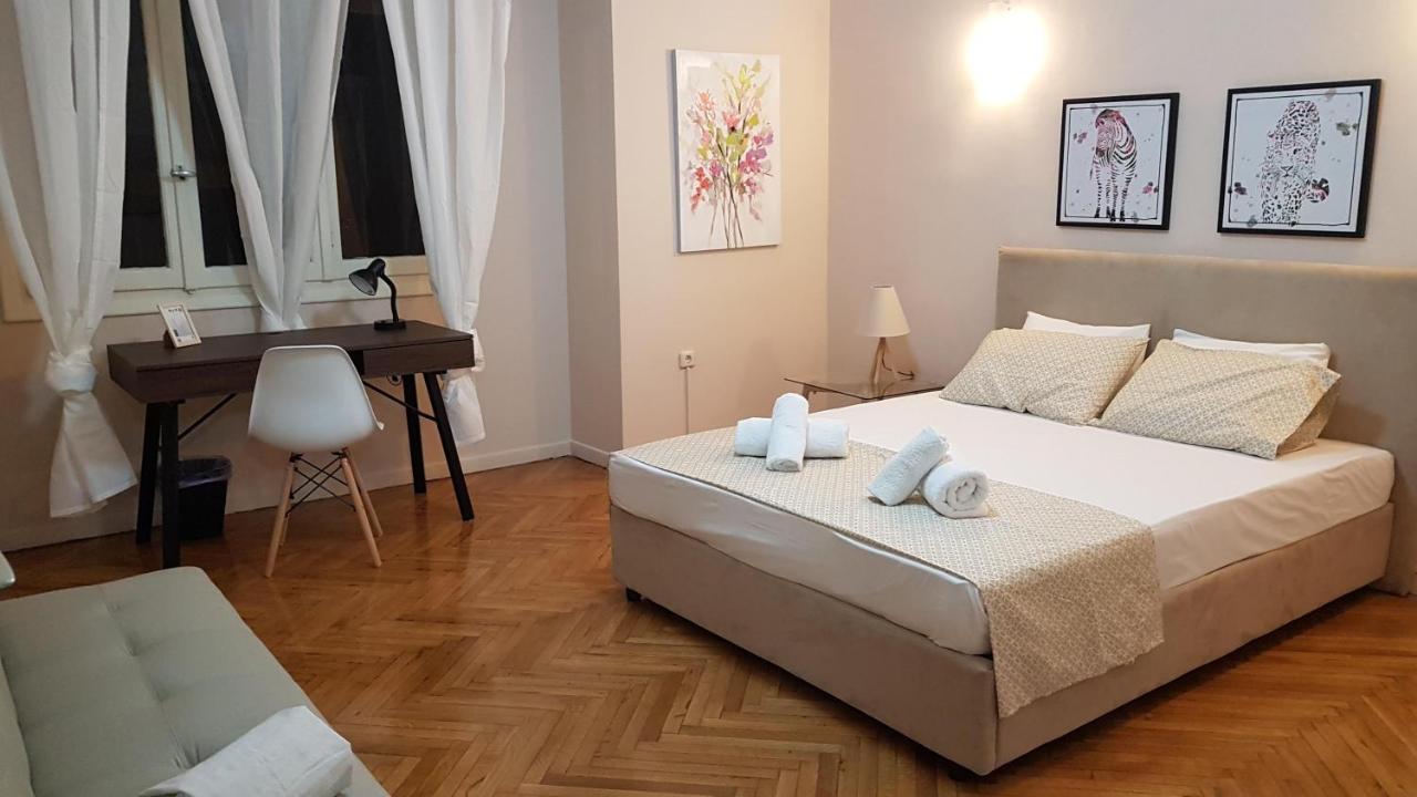 Olive Apartment- Athens Center, 4 Bd, 1.5 Bath Dış mekan fotoğraf