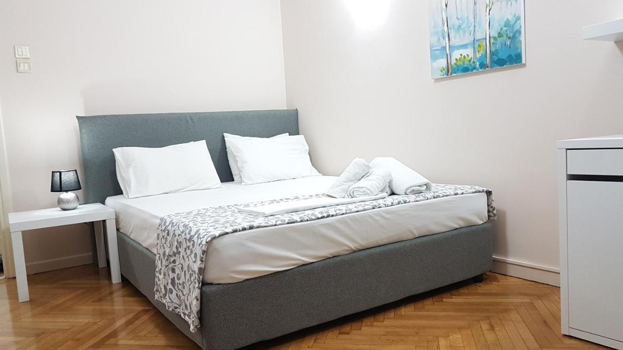 Olive Apartment- Athens Center, 4 Bd, 1.5 Bath Dış mekan fotoğraf
