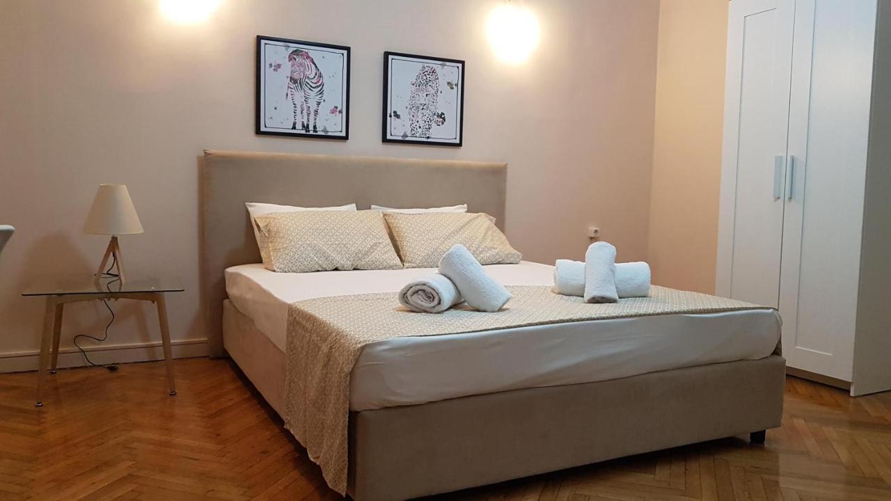 Olive Apartment- Athens Center, 4 Bd, 1.5 Bath Dış mekan fotoğraf